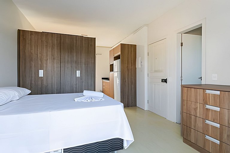 Loft espaçoso com sacada - PM05