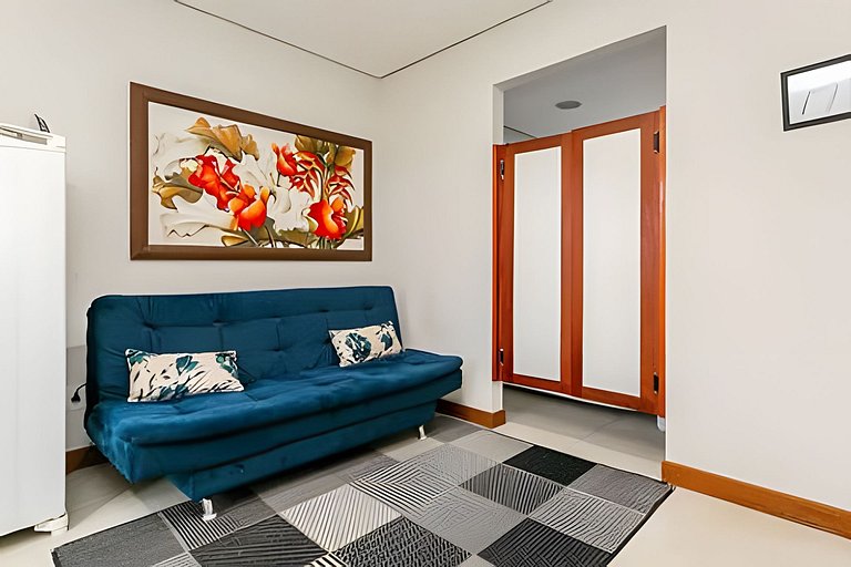 Studio amplo próx. UFSC - PF14