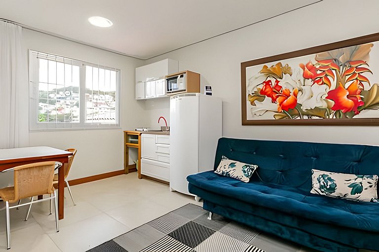 Studio amplo próx. UFSC - PF14