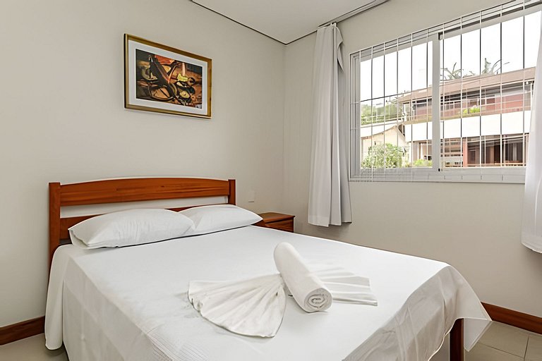 Studio amplo próx. UFSC - PF14