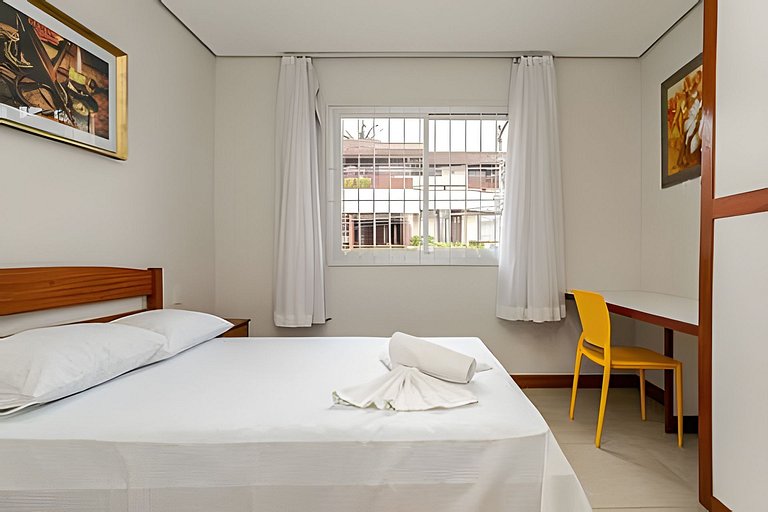 Studio amplo próx. UFSC - PF14