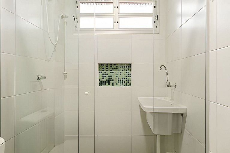 Studio amplo próx. UFSC - PF14