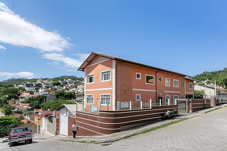 Loft ao lado da UFSC - PF03