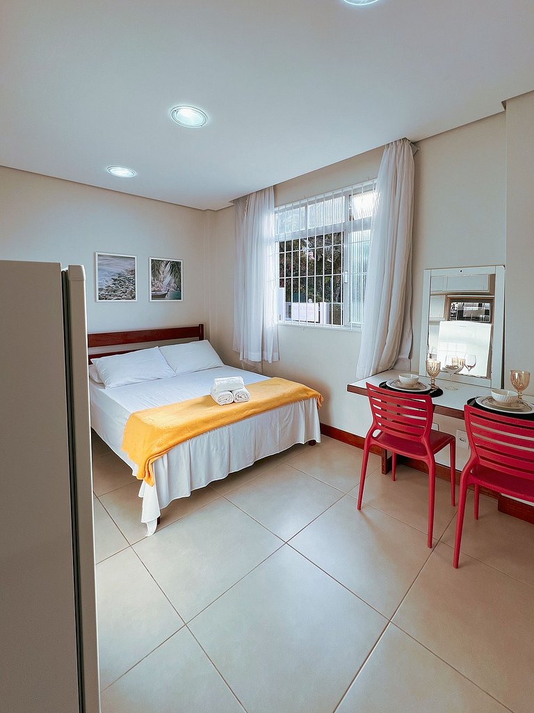 Studio com ótima localização - PF02