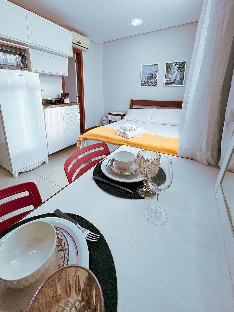 Studio com ótima localização - PF02