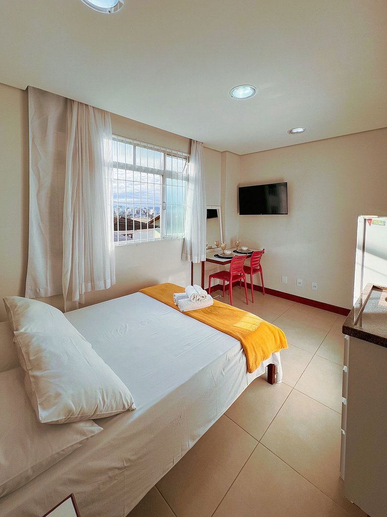 Studio com ótima localização - PF02