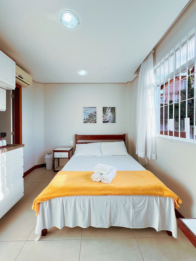 Studio com ótima localização - PF02