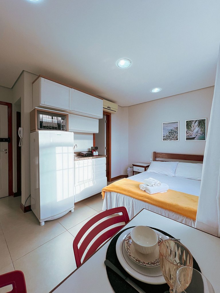 Studio com ótima localização - PF02