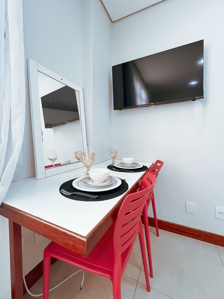 Studio com ótima localização - PF02