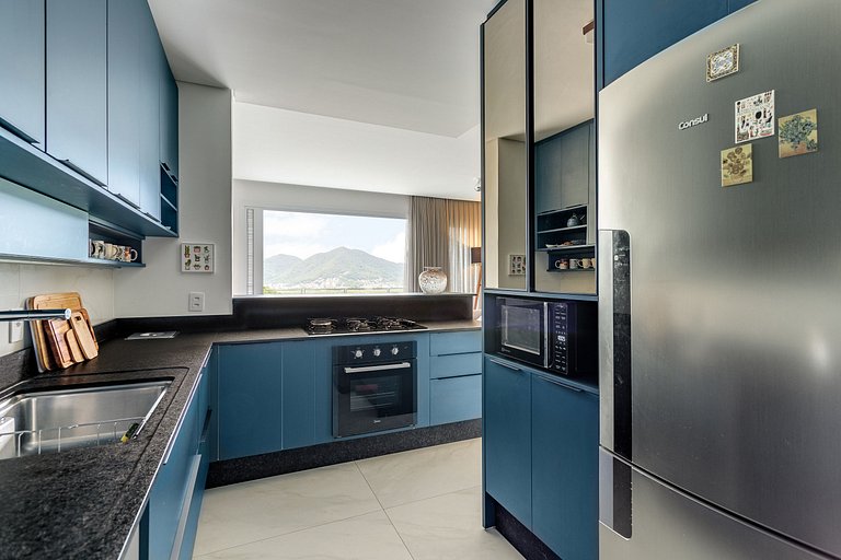 Refúgio Sofisticado com Vista Panorâmica