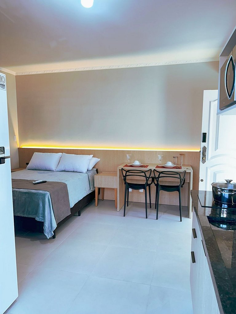 Studio Amplo Prox. UFSC - PC01