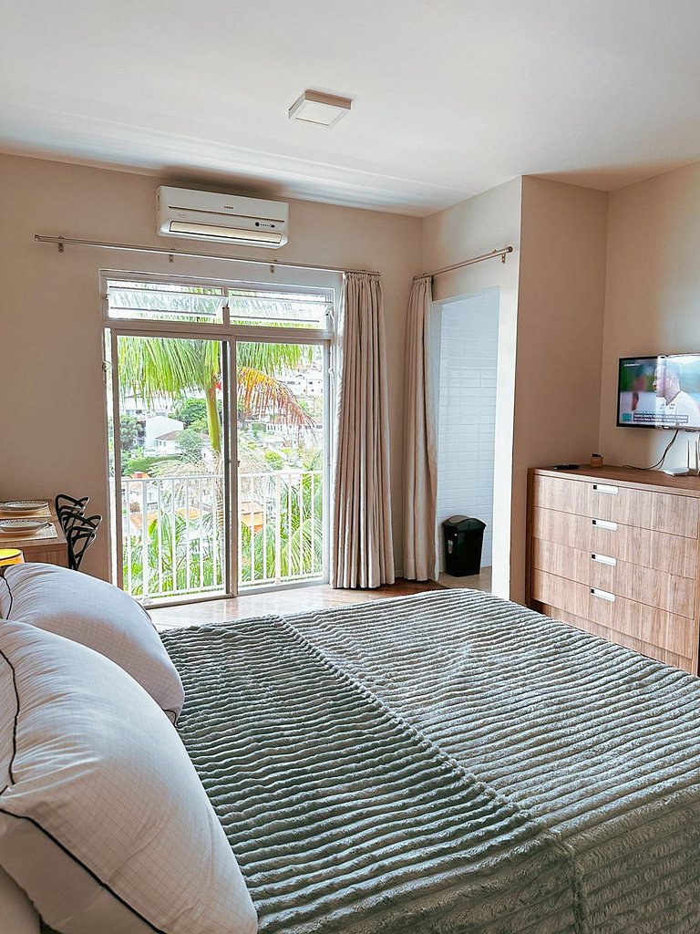 Studio amplo prox UFSC - PM06