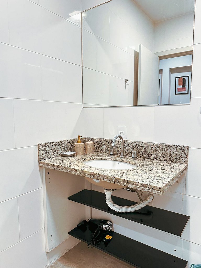 Studio amplo prox UFSC - PM06