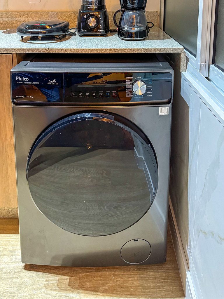Apartamento novo e moderno no Centro | 600 mega