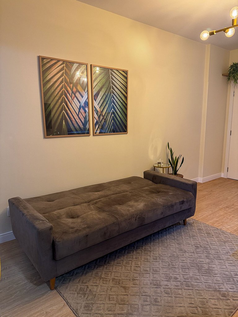 Apartamento novo e moderno no Centro | 600 mega