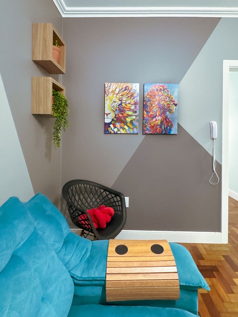 Apto funcional no Centro | Cama Queen | 600mb