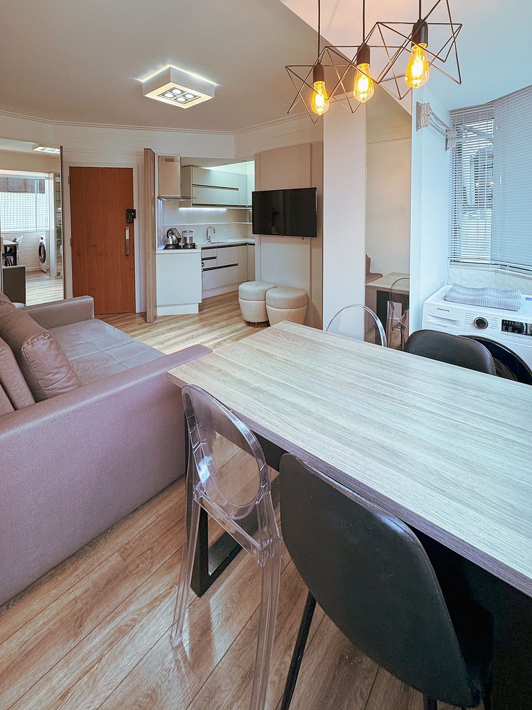 Apartamento Completo com Garagem no Centro