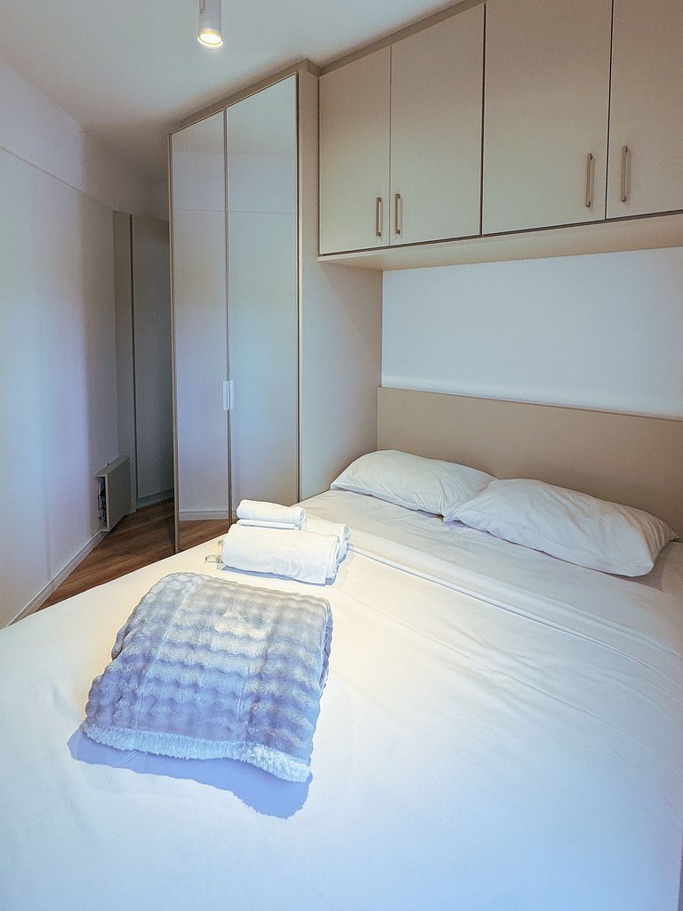 Apartamento Completo com Garagem no Centro