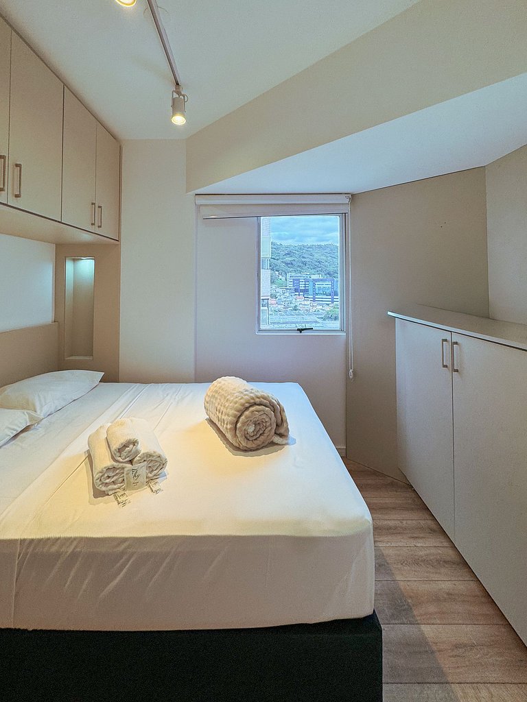 Apartamento Completo com Garagem no Centro
