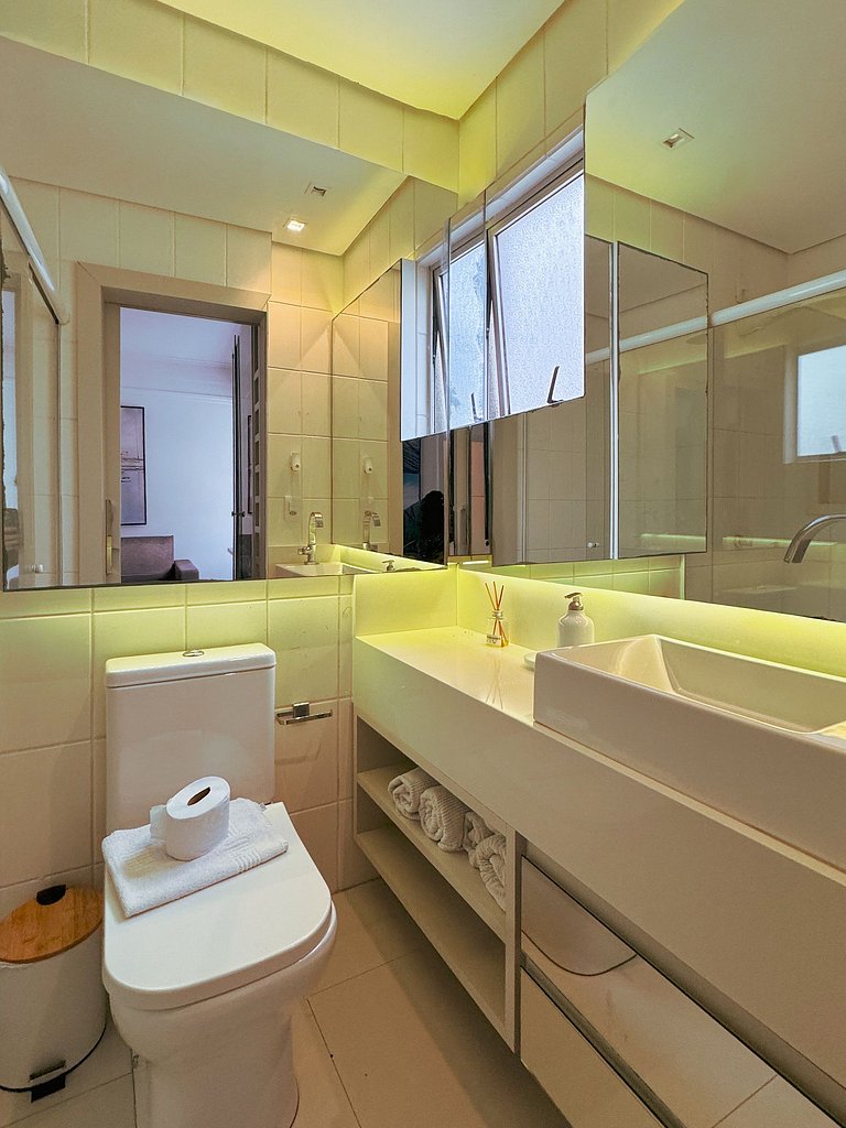 Apartamento Completo com Garagem no Centro