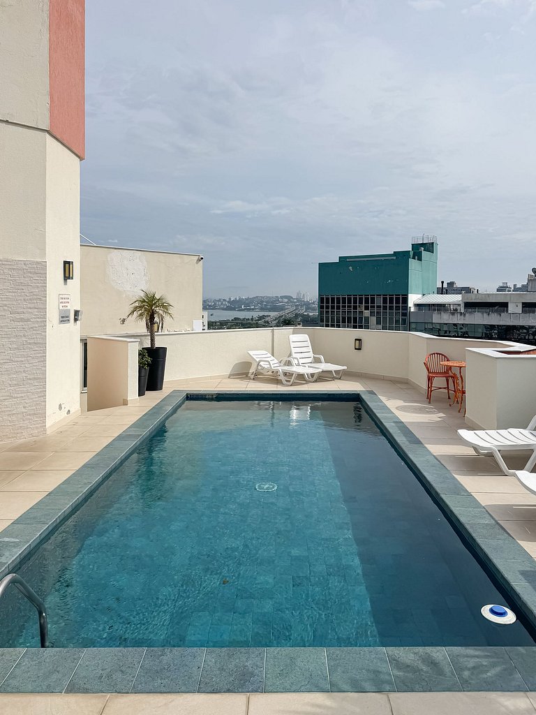 Apartamento Completo com Garagem no Centro